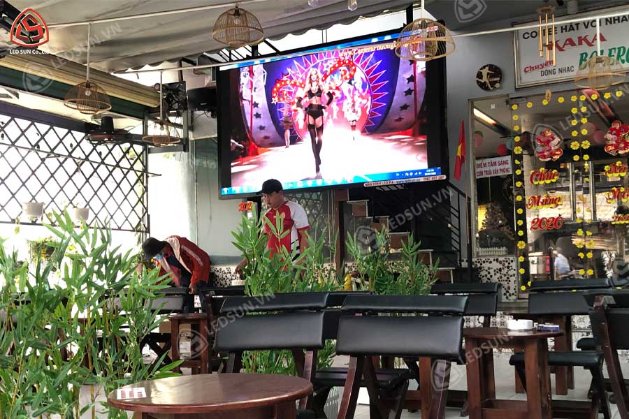 màn hình led quán ăn