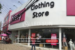 Biển quảng cáo ngoài trời hiện đại tại Quận Tân Bình trên đường Hoàng Văn Thụ