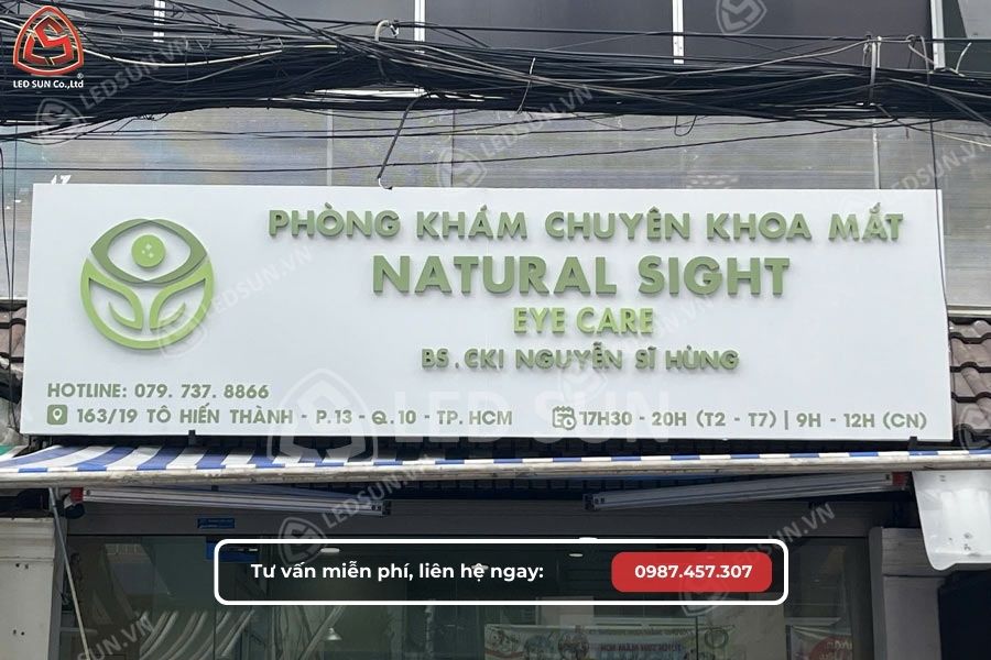Mẫu bảng hiệu phòng khám Natural Sight
