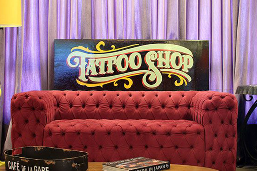 bảng hiệu tiệm xăm