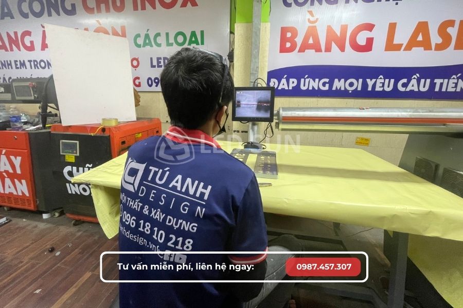 Làm bảng tên công ty quận Tân Phú