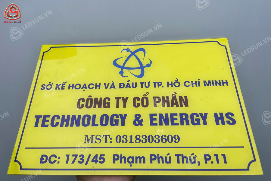 Làm biển hiệu công ty quận 7
