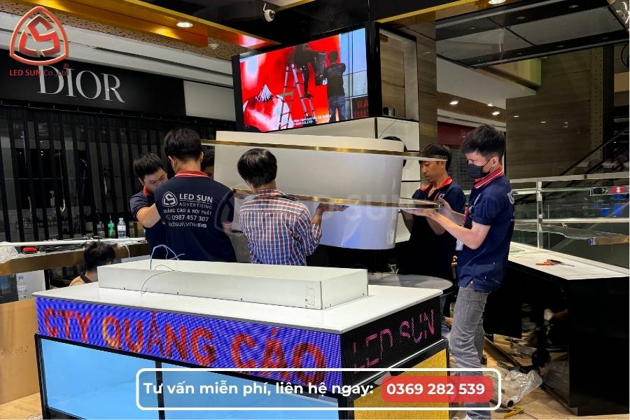 Lắp đặt màn hình LED P5 cho không gian lớn tại Thế Giới Nước Hoa